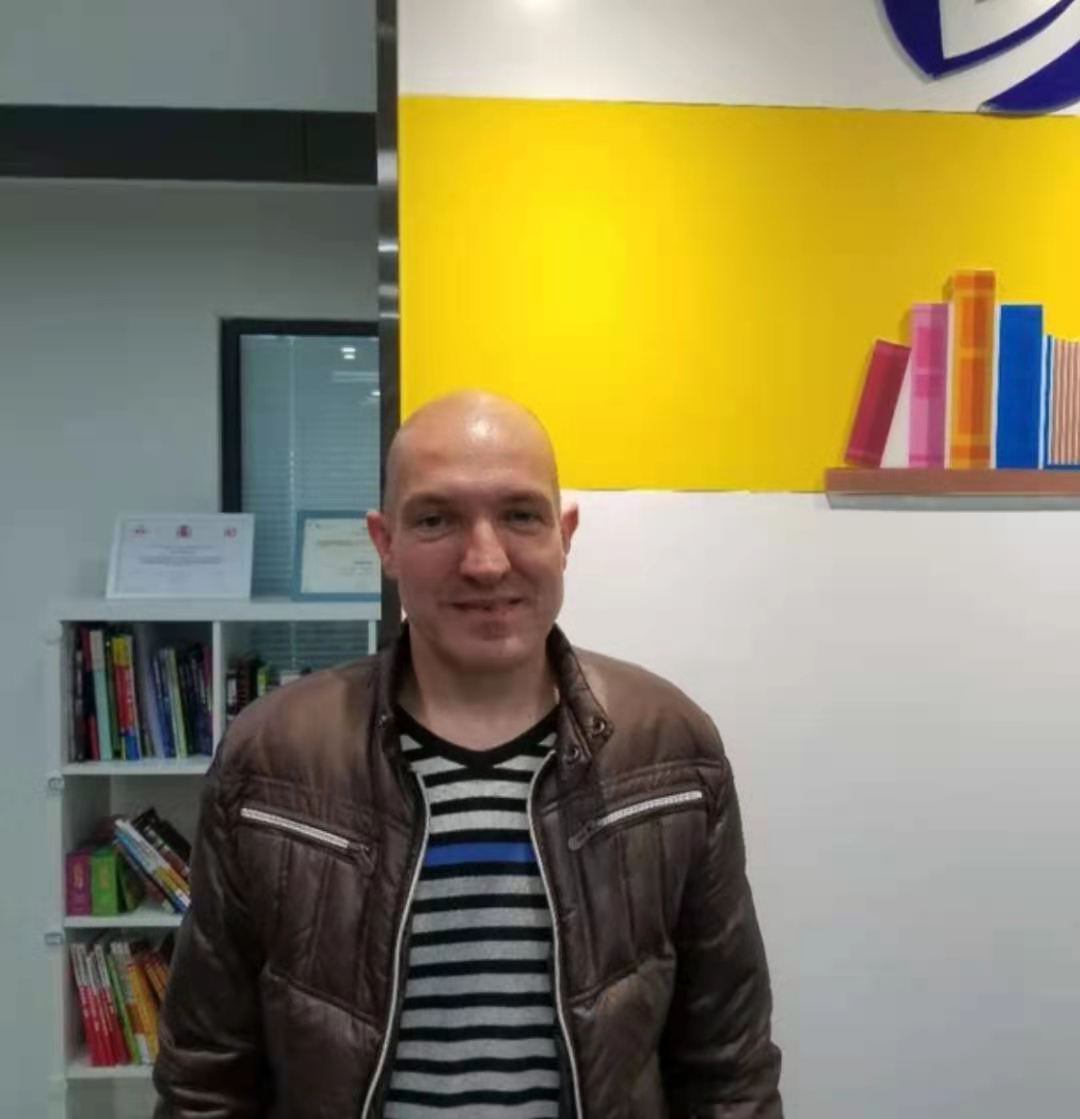 大學(xué)西語(yǔ)老師javi