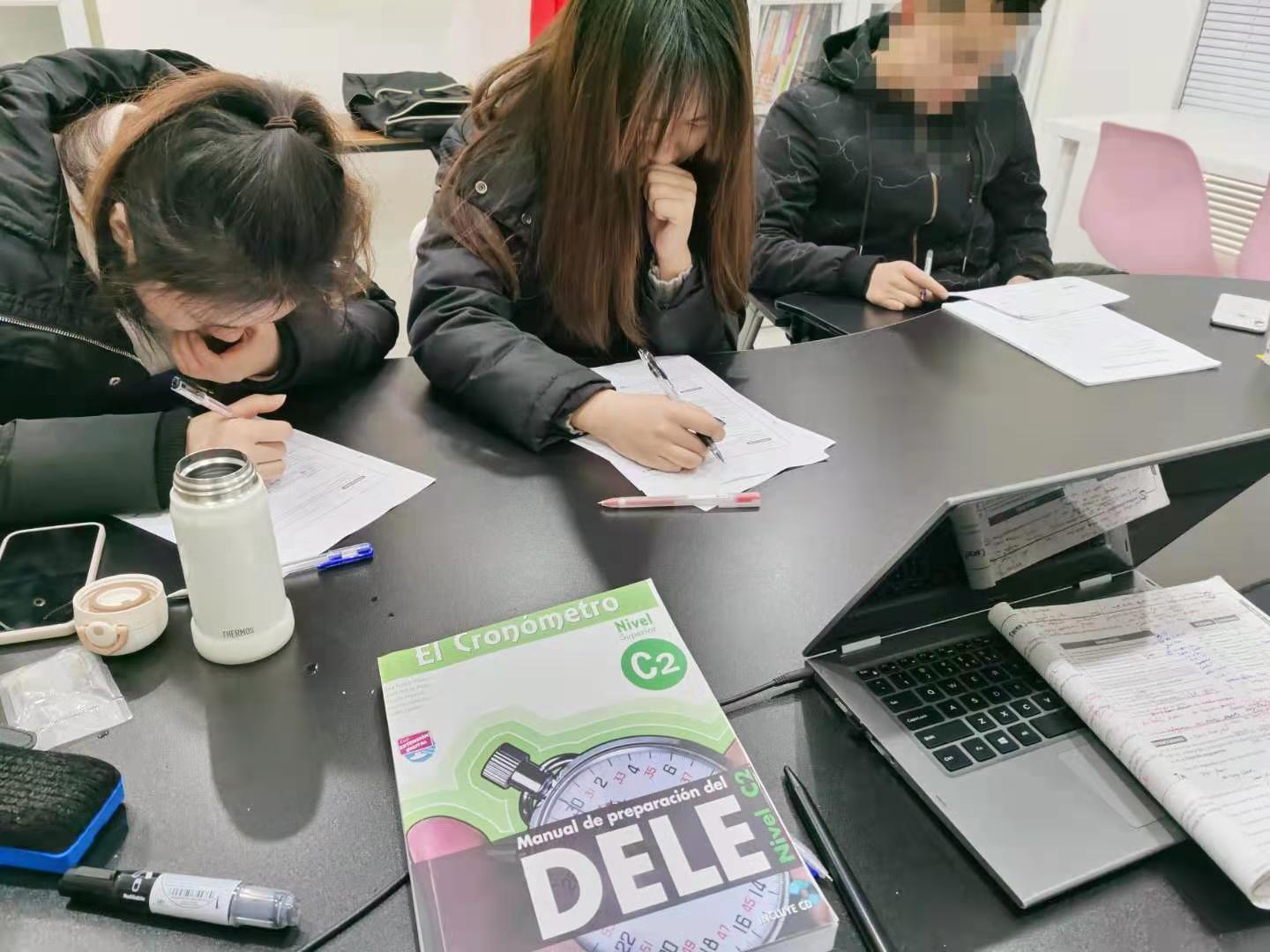 重慶西班牙語(yǔ)A2學(xué)員